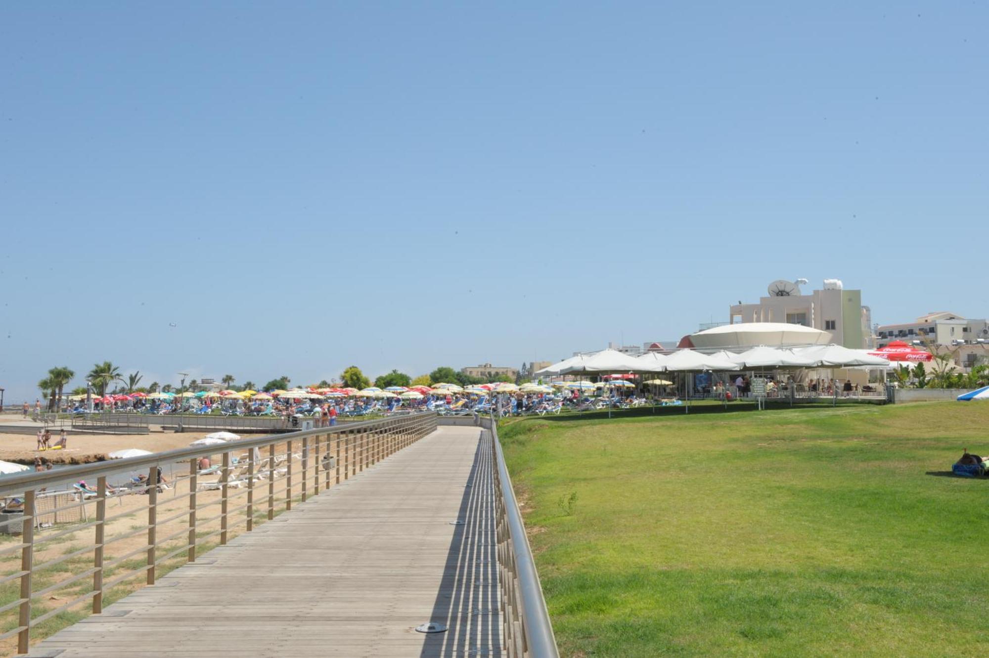 Polyxenia Isaak Luxury Villas And Apartments Protaras Bagian luar foto