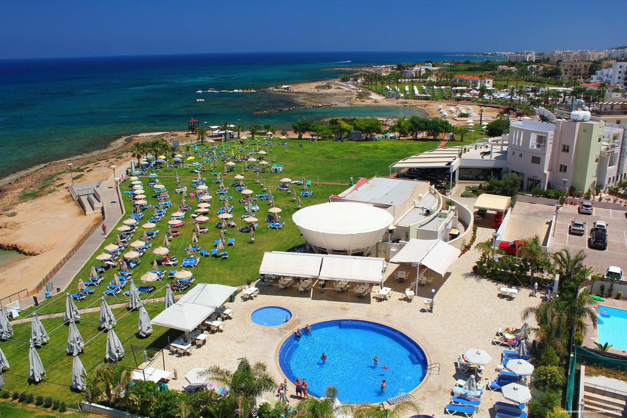 Polyxenia Isaak Luxury Villas And Apartments Protaras Bagian luar foto