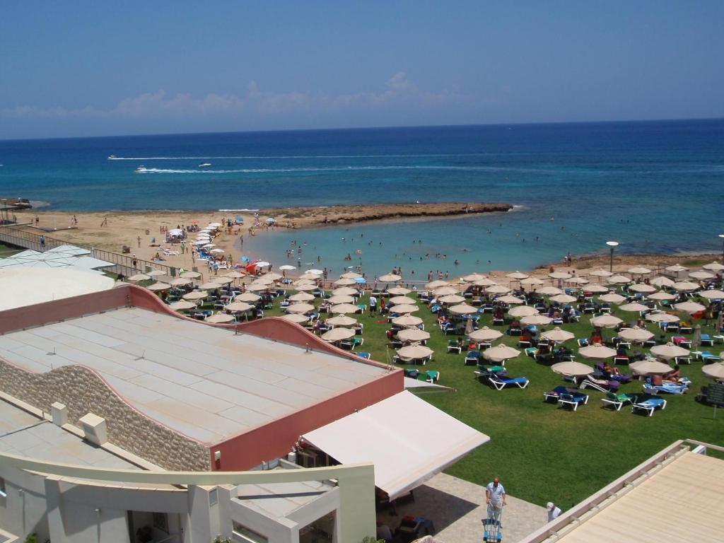 Polyxenia Isaak Luxury Villas And Apartments Protaras Bagian luar foto