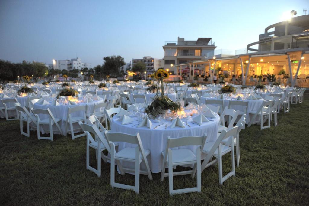 Polyxenia Isaak Luxury Villas And Apartments Protaras Bagian luar foto