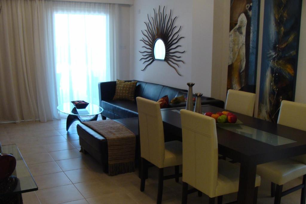 Polyxenia Isaak Luxury Villas And Apartments Protaras Bagian luar foto